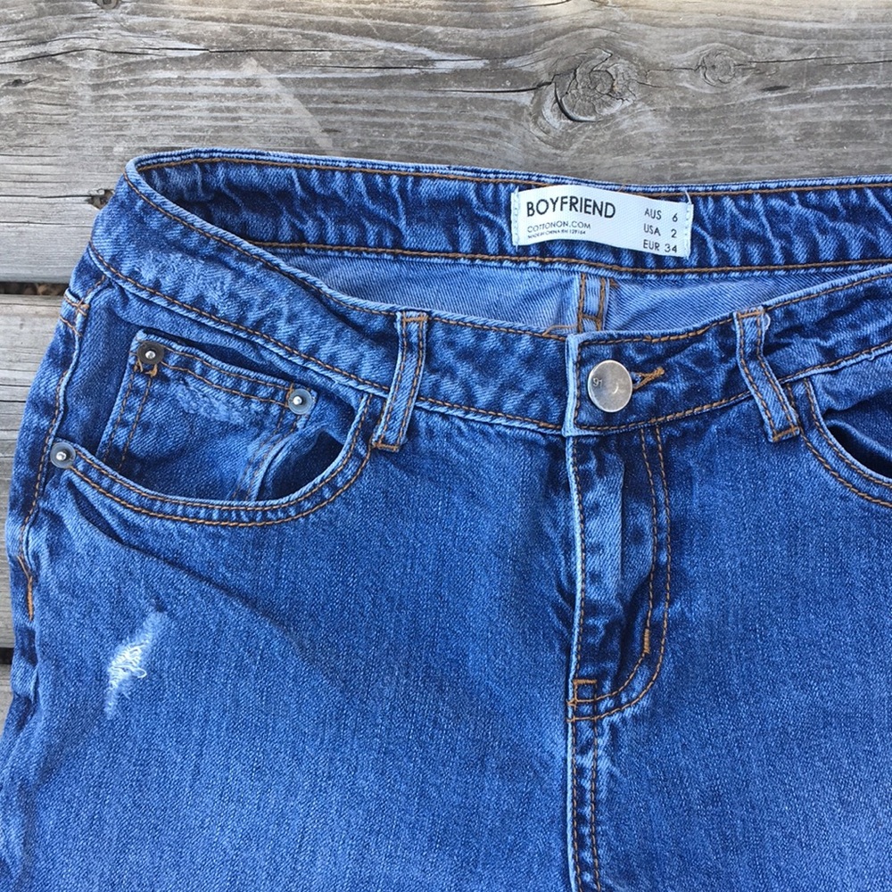 Distressed Jeans - Picture 3 of 8